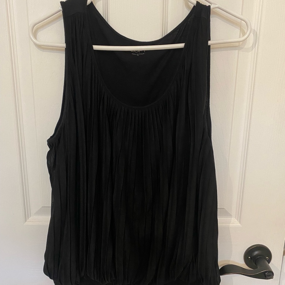 LOFT Black Pleated Sleeveless Tank Top